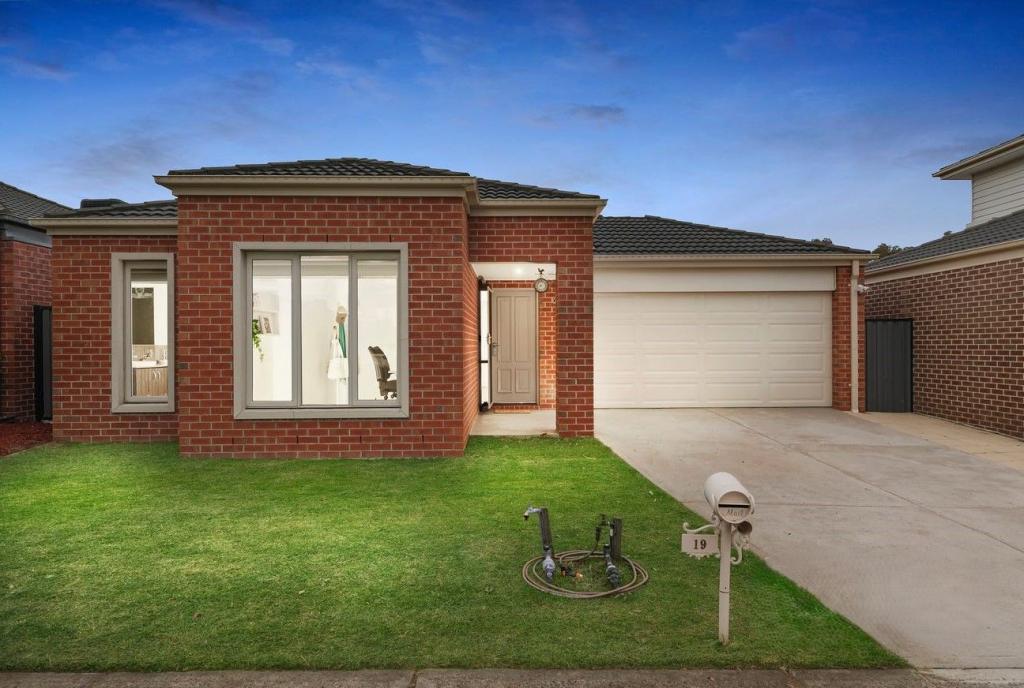 19 Yumbarra Pde, Wollert, VIC 3750