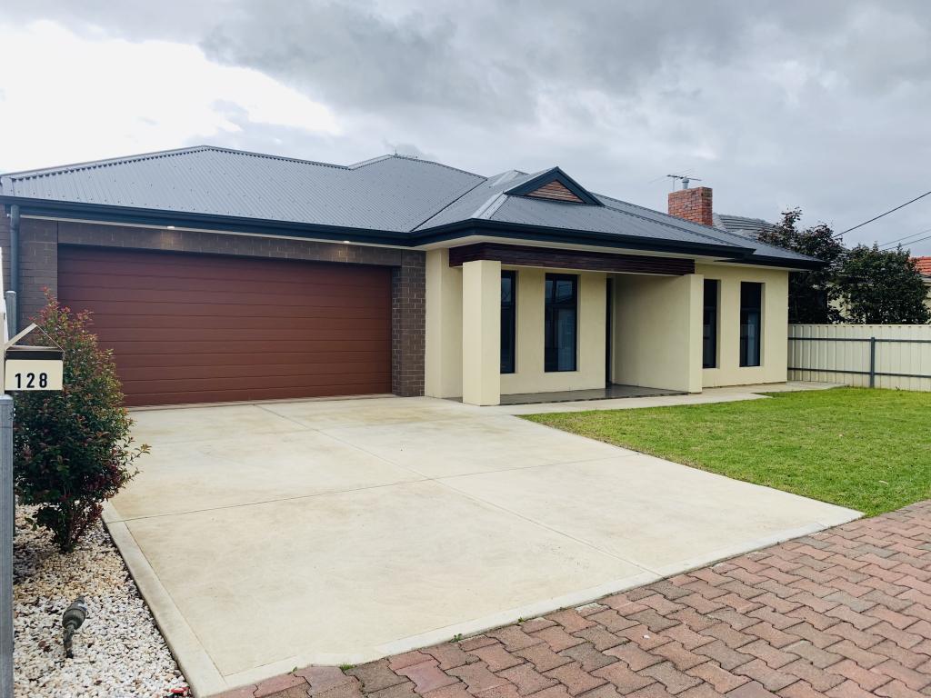 128 Raglan Ave, South Plympton, SA 5038