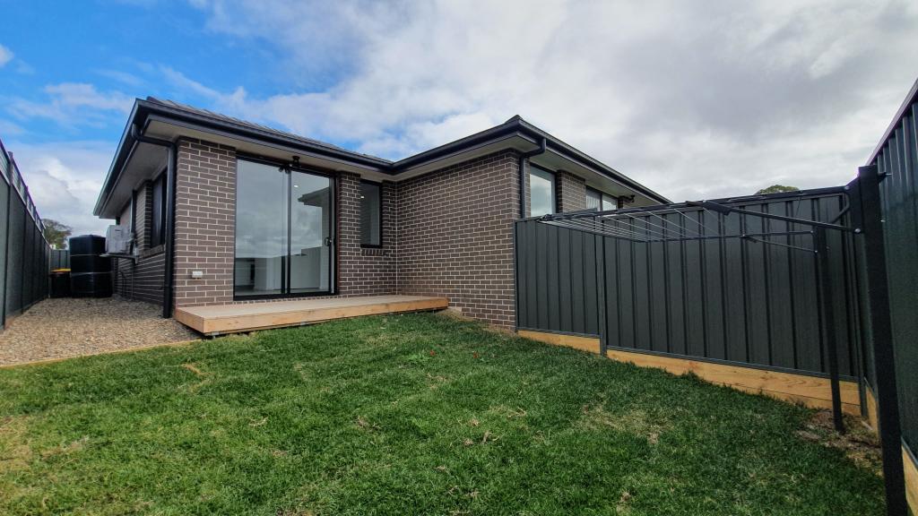 29a Highland Cres, Thirlmere, NSW 2572