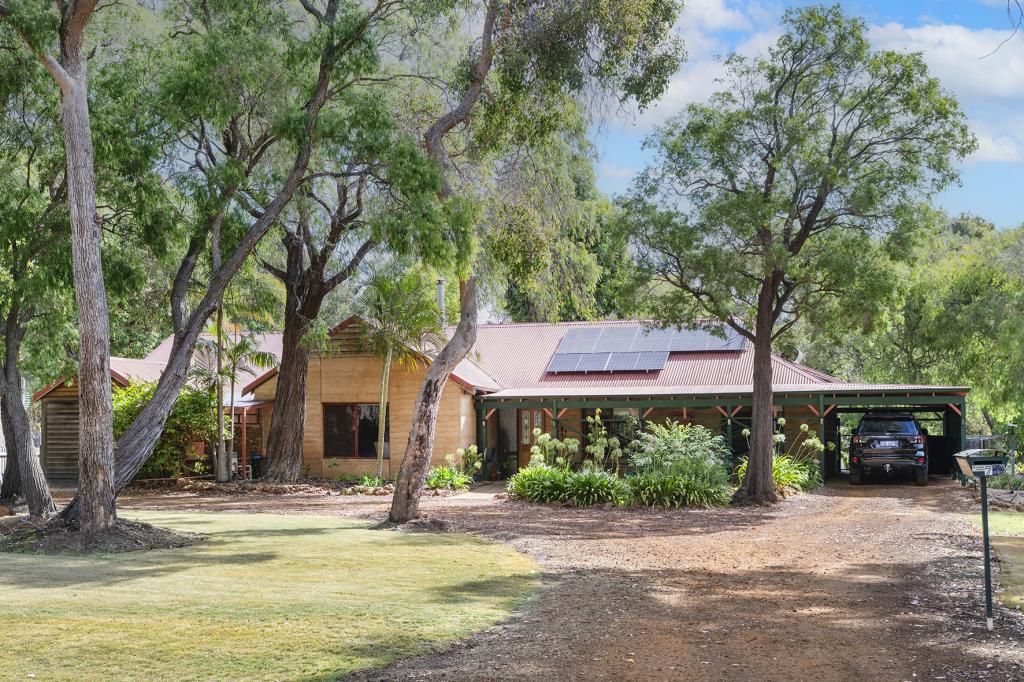 7 Kalgaritch Ave, West Busselton, WA 6280