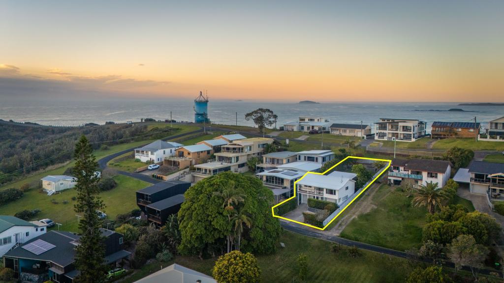 30 MCIVER LANE, WOOLGOOLGA, NSW 2456