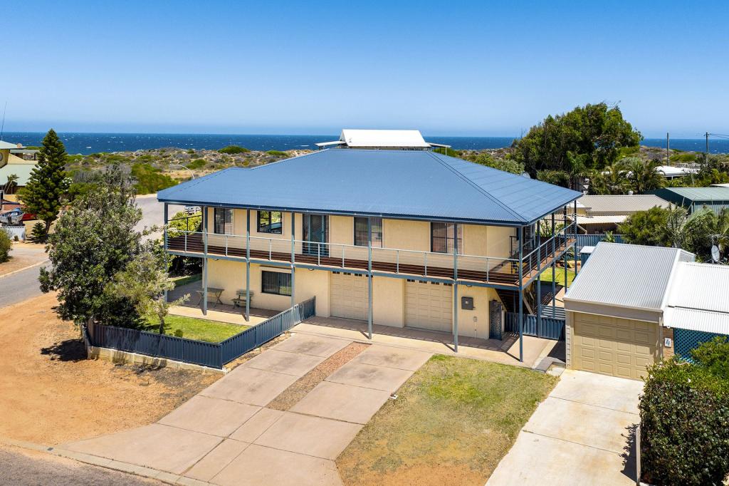 4b Batavia Cir, Kalbarri, WA 6536