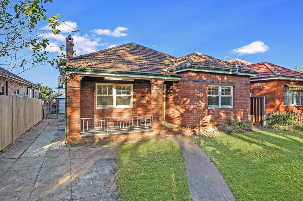 77 Mount Lewis Ave, Punchbowl, NSW 2196