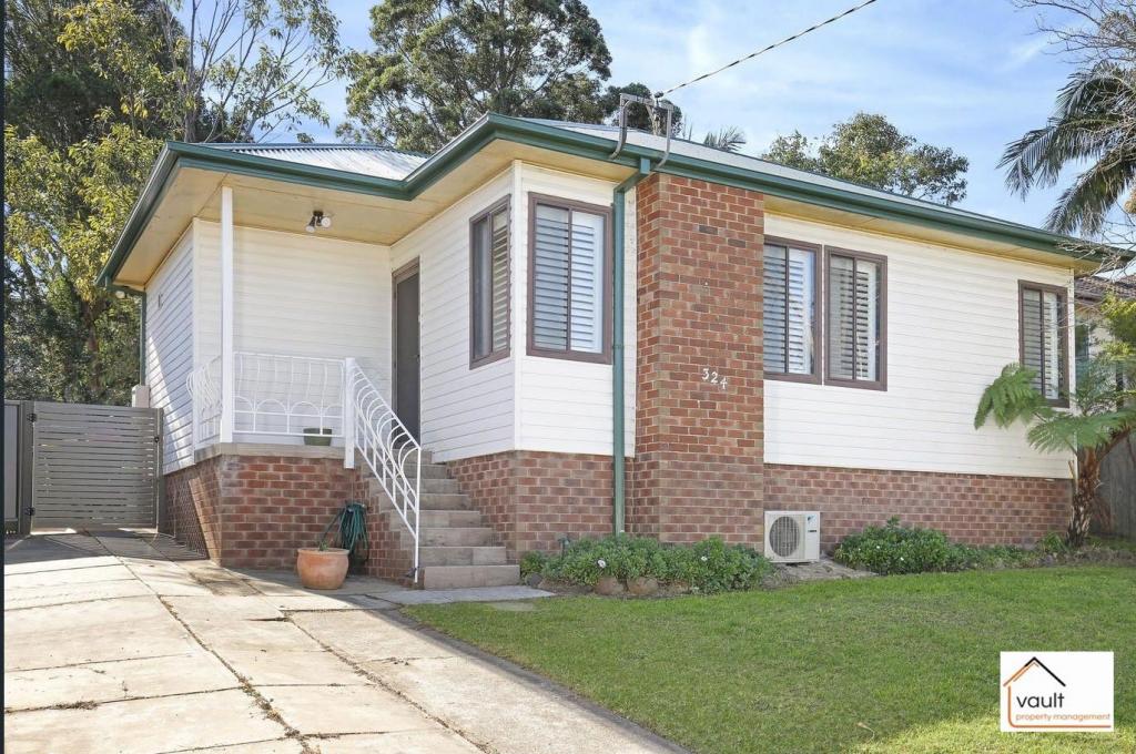 324 Gladstone Ave, Mount Saint Thomas, NSW 2500