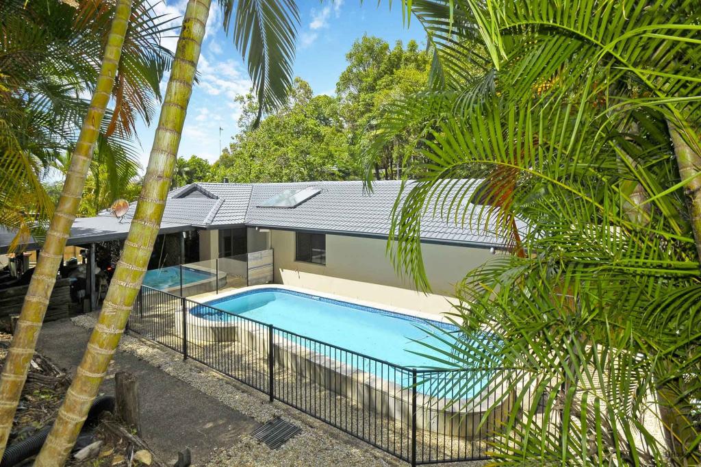 21 Heartwood Ave, Elanora, QLD 4221