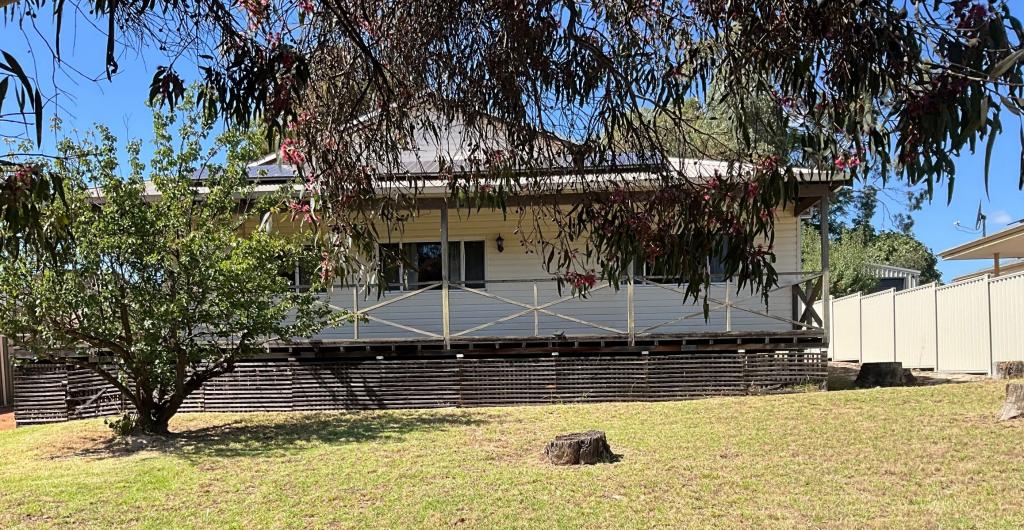 3 Hakea Rd, Boddington, WA 6390