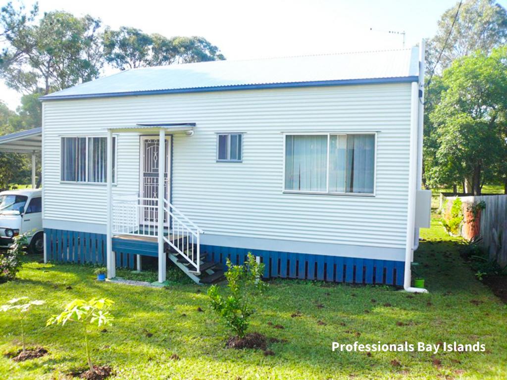 7 Granadilla St, Macleay Island, QLD 4184