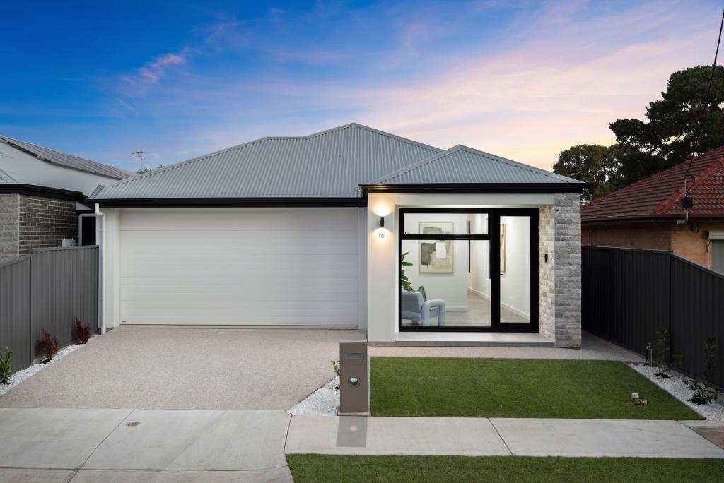 16 & 16A DAWKINS AVE, SEATON, SA 5023