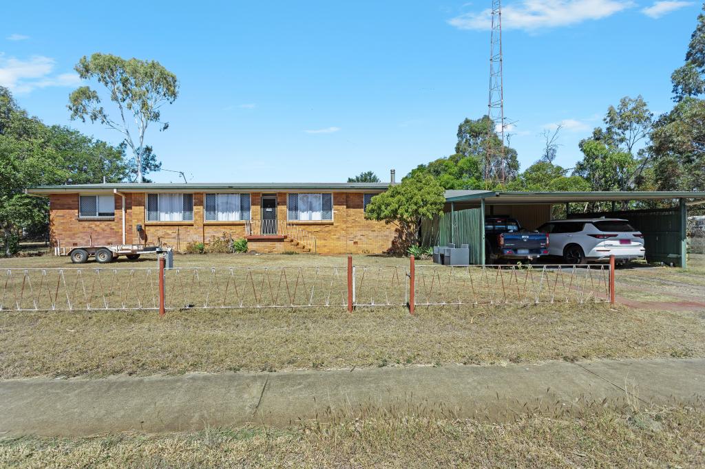 45 Lorrimer St, Oakey, QLD 4401
