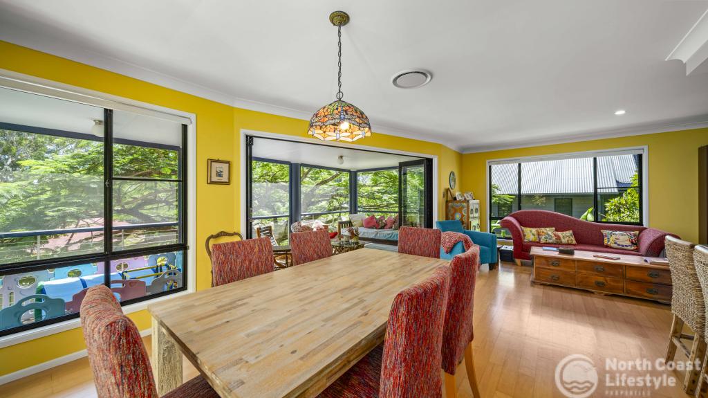 18 Flinders Way, Ocean Shores, NSW 2483