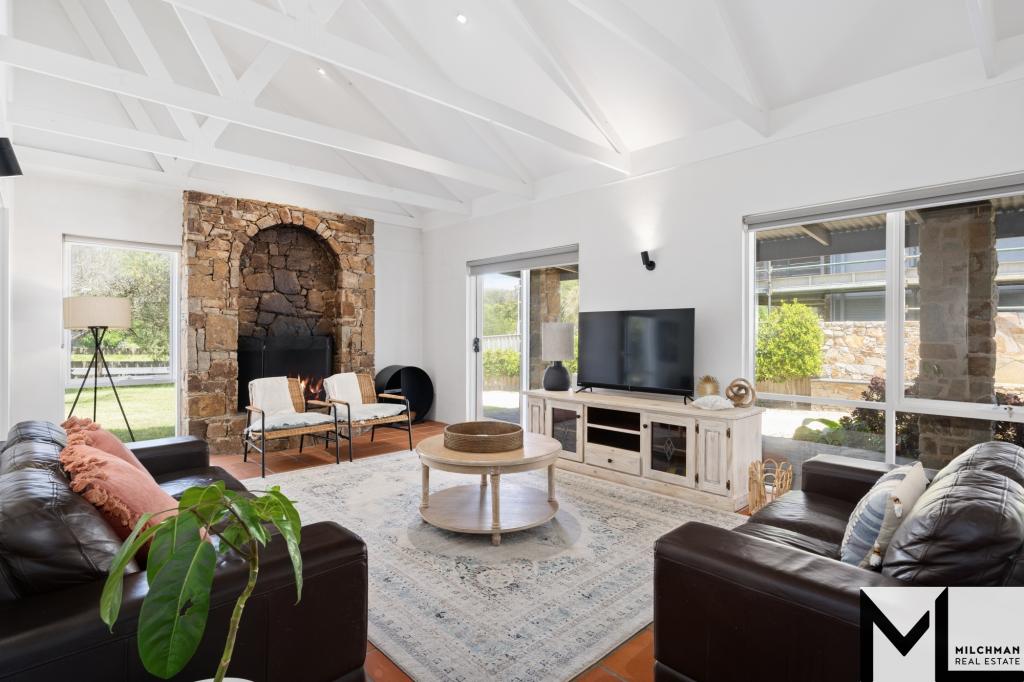 430 Sandy Rd, St Andrews Beach, VIC 3941