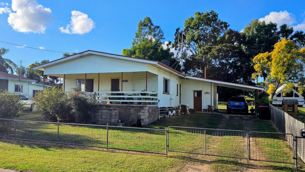 11 Boyd St, Gayndah, QLD 4625