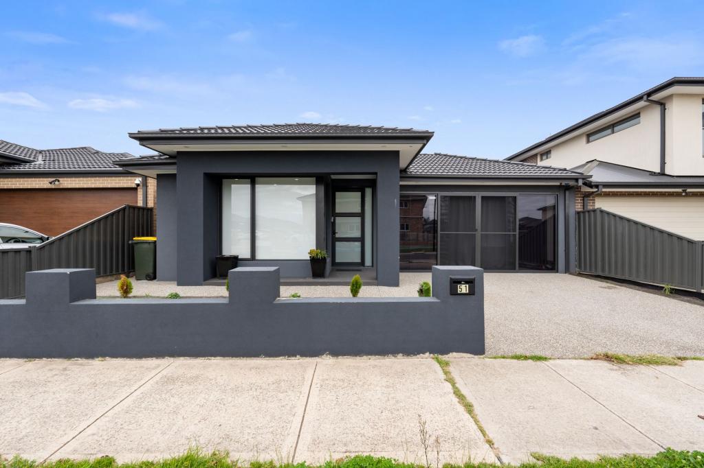 51 Arena Ave, Roxburgh Park, VIC 3064