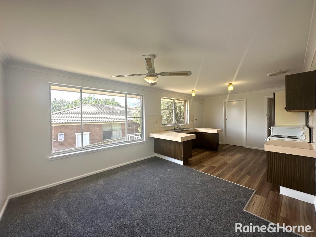 22 Boronia Cres, Orange, NSW 2800