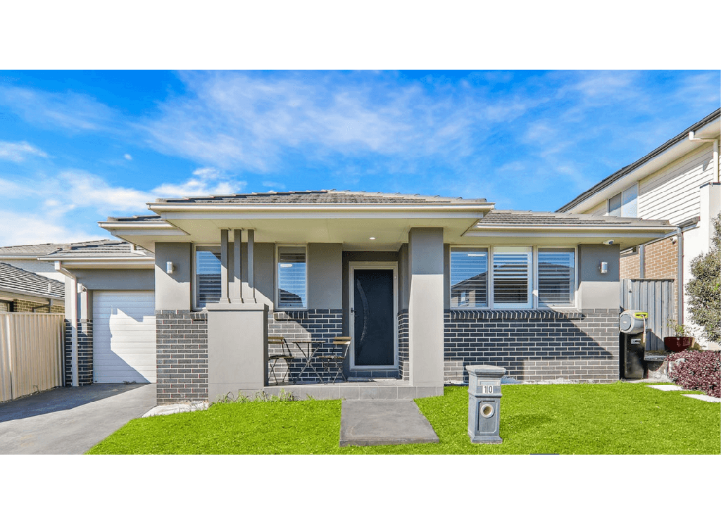 10 HOLLIDAY AVE, EDMONDSON PARK, NSW 2174
