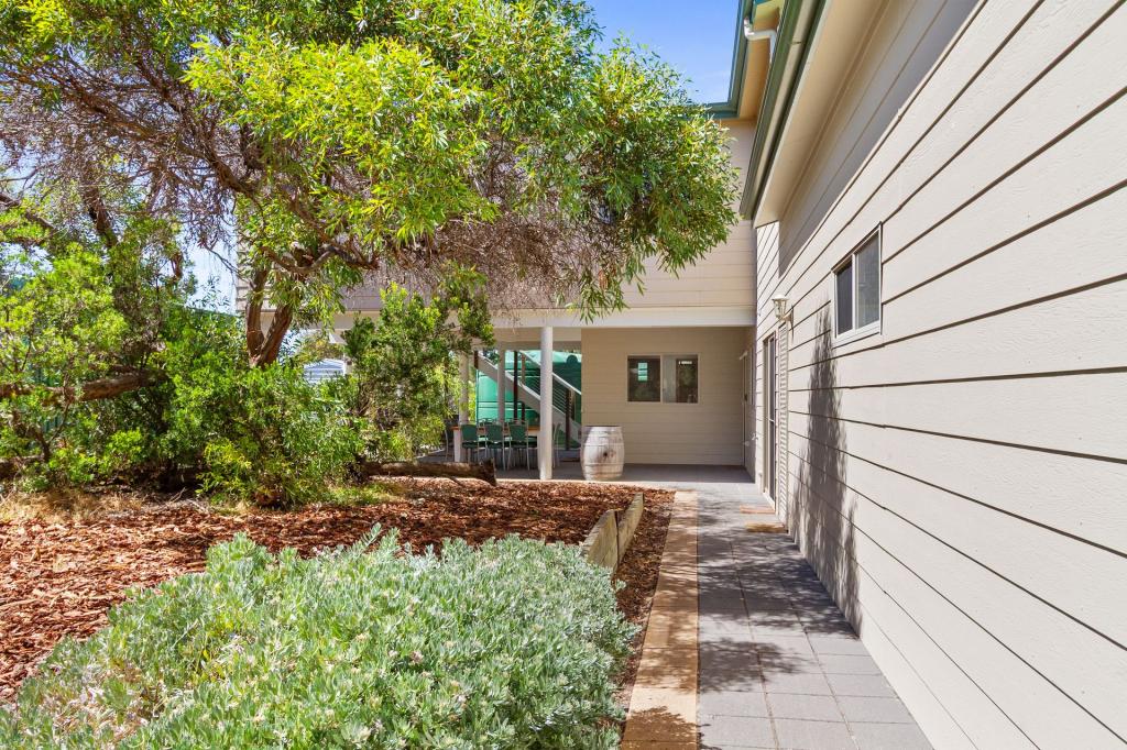 17 Gannet Cres, Marion Bay, SA 5575