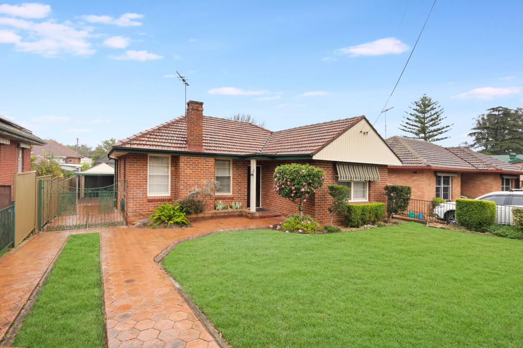 27 Rodd St, Birrong, NSW 2143