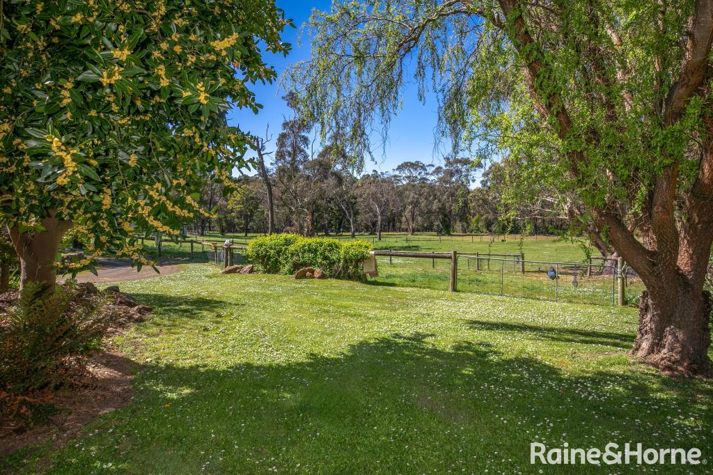 153 Coffeys Rd, Bullengarook, VIC 3437