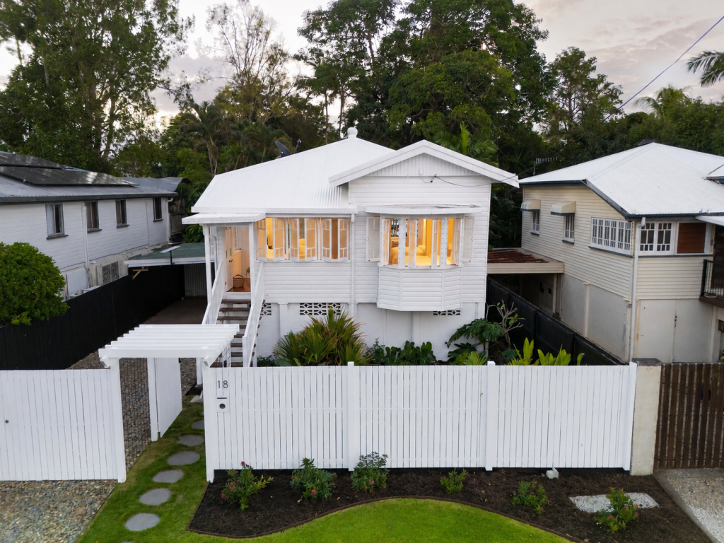 18 Thomas St, Manunda, QLD 4870