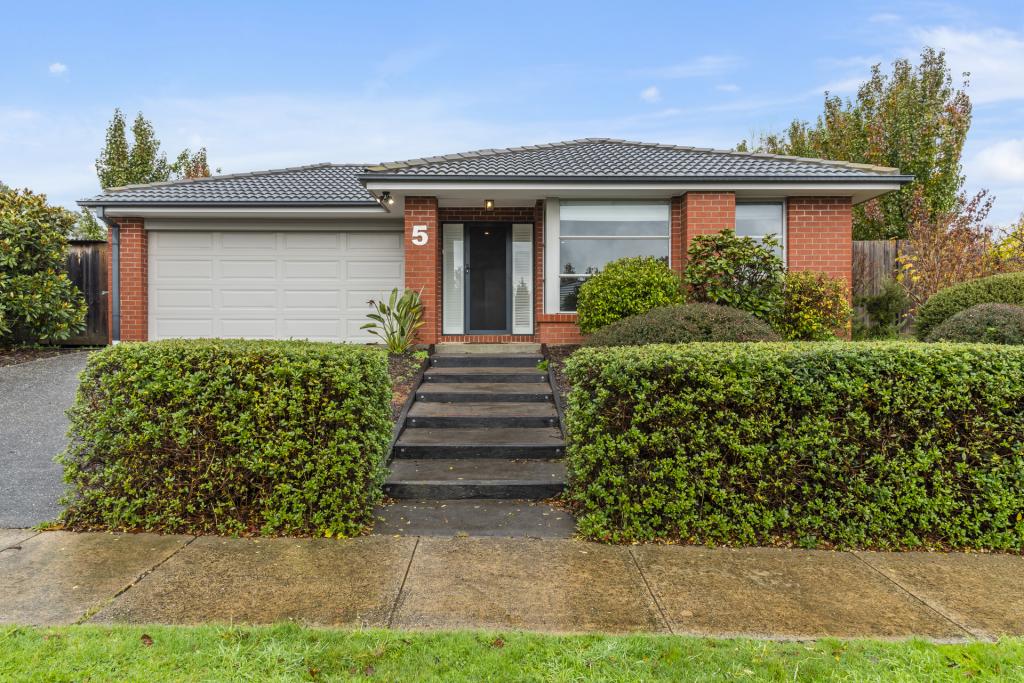 5 Manifold Rd, Woodend, VIC 3442
