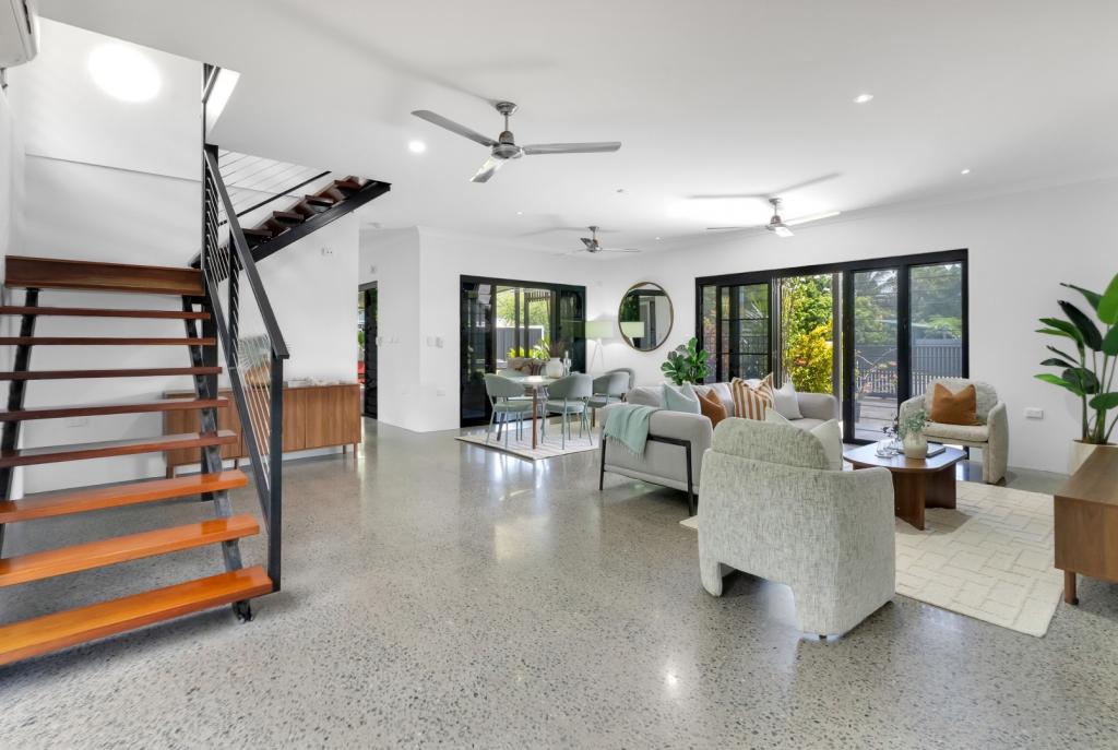 41-43 Veivers Rd, Palm Cove, QLD 4879