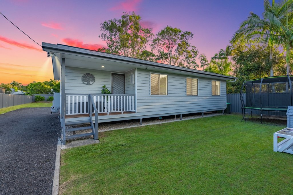 12 Dyer St, Landsborough, QLD 4550