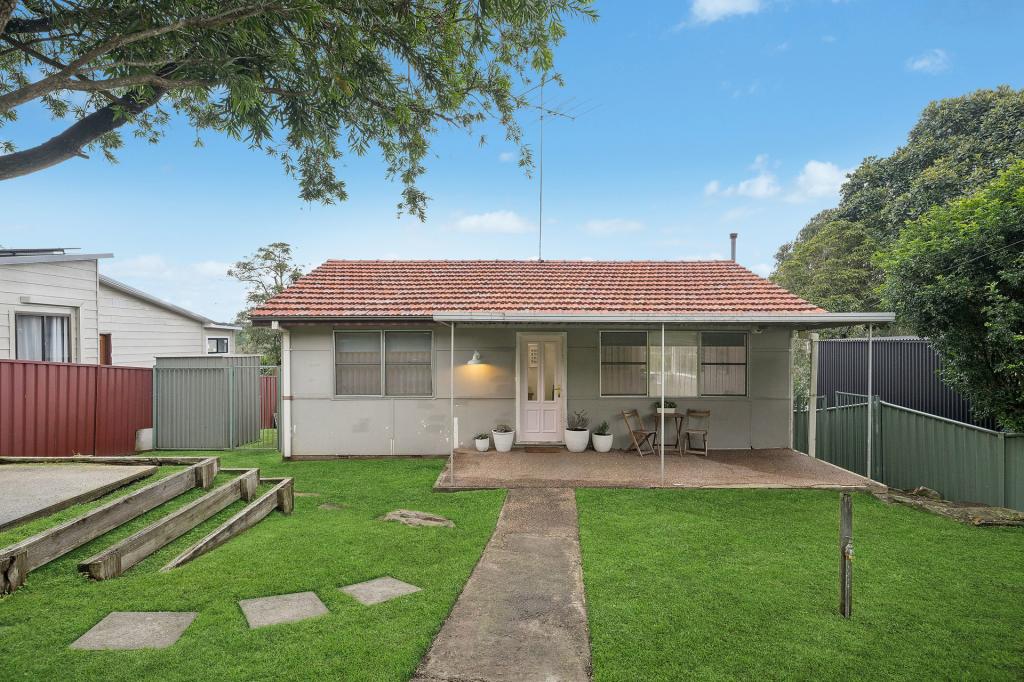 24 Parkes Cres, Faulconbridge, NSW 2776