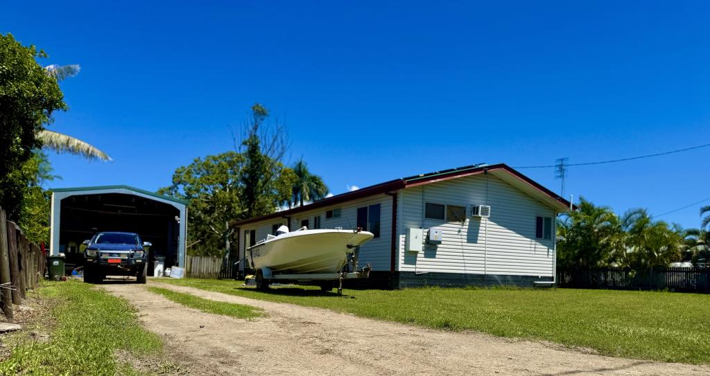 12 Ambrym St, Calen, QLD 4798