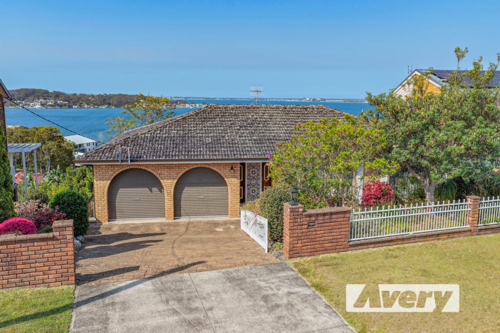 61 Sunlight Pde, Fishing Point, NSW 2283