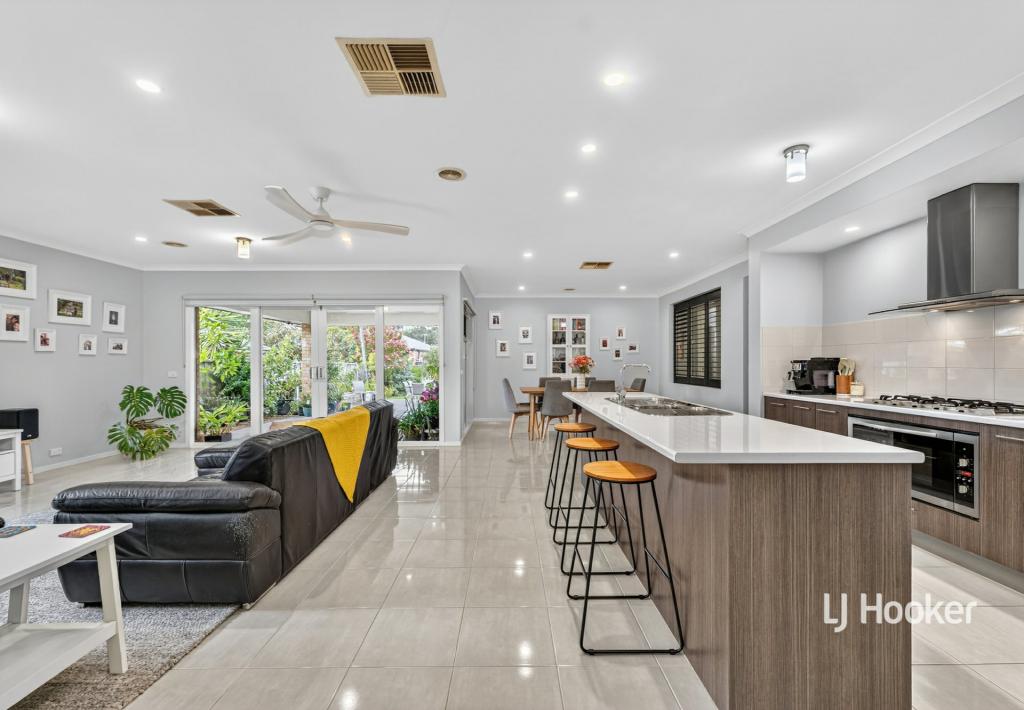 12 Grange Dr, Broadford, VIC 3658