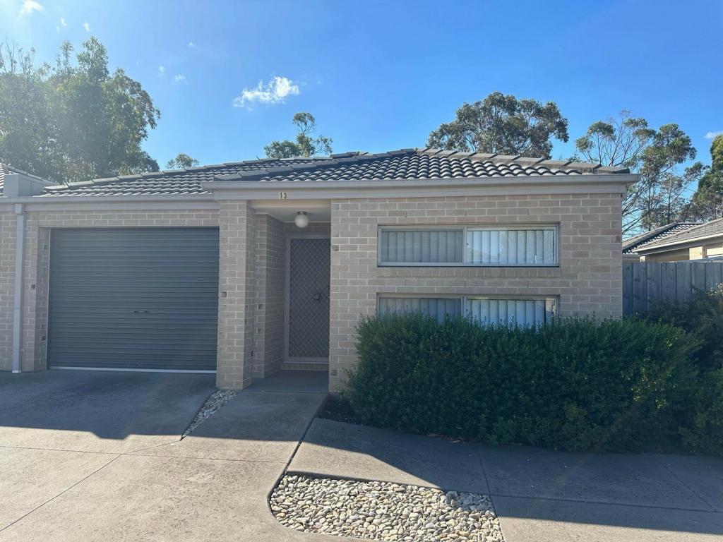 13/34 Sir Thomas Dr, Pakenham, VIC 3810