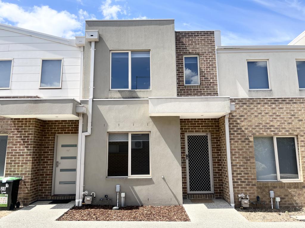 24/1 Hyde Park Ave, Craigieburn, VIC 3064