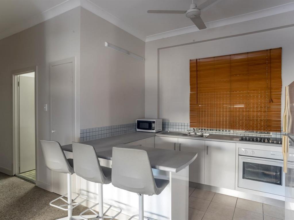 1/64 Shields St, Cairns City, QLD 4870