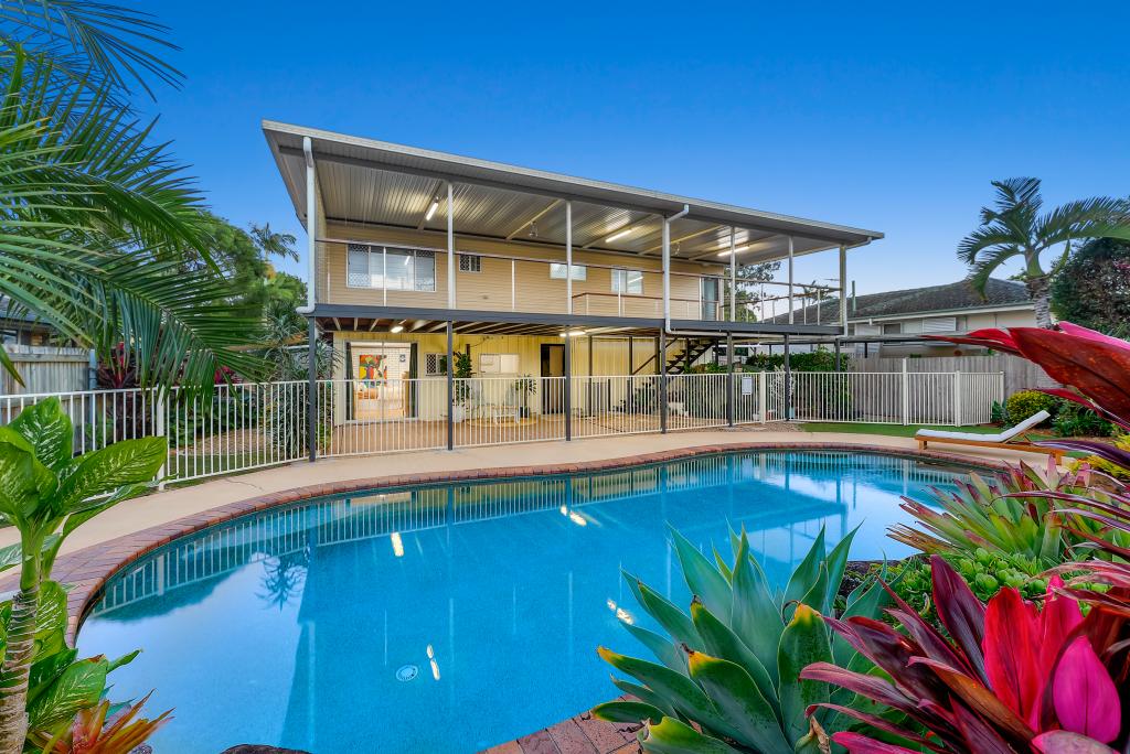 27 Kahala Rd, Kallangur, QLD 4503