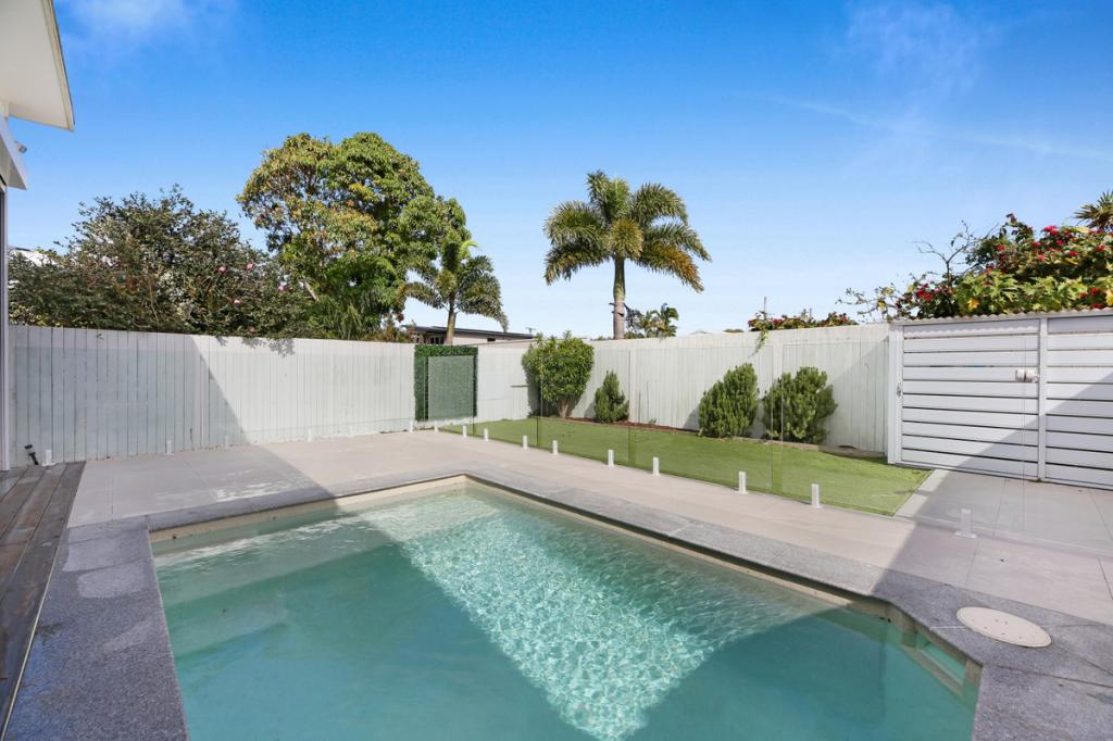 94 Chainey Ave, Miami, QLD 4220