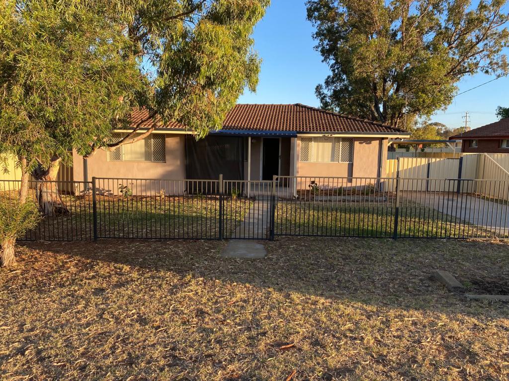 9 Hammond Pl, Spalding, WA 6530