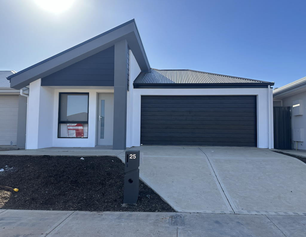 25 Woodhall Way, Munno Para Downs, SA 5115