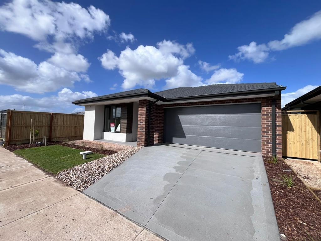 28 FARLEIGH DR, TARNEIT, VIC 3029