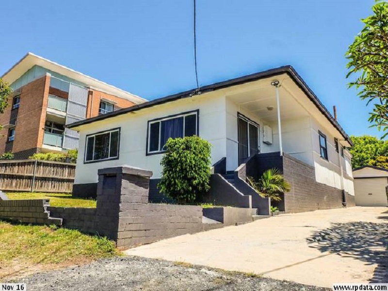 13 Gosford Ave, The Entrance, NSW 2261