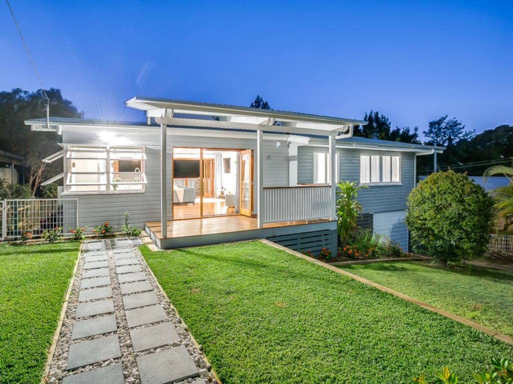 9 Ansford St, Stafford Heights, QLD 4053