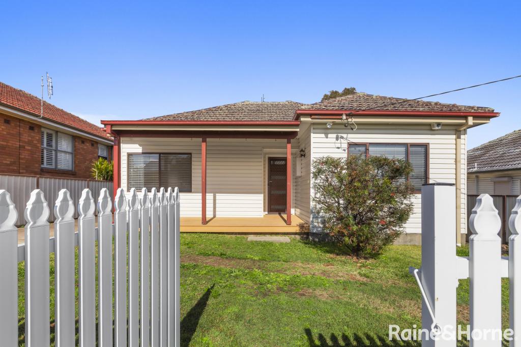 17 Catherine St, Waratah West, NSW 2298