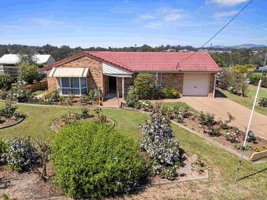 73 Groundwater Rd, Southside, QLD 4570