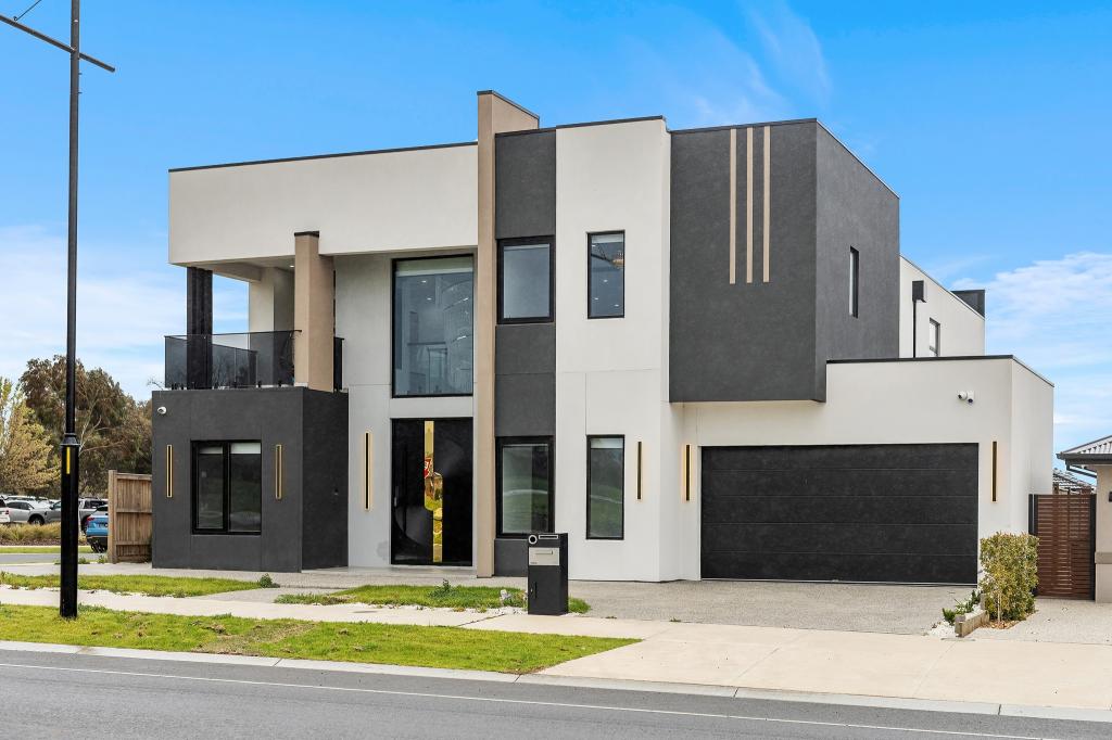 476 MANDALAY CCT, BEVERIDGE, VIC 3753