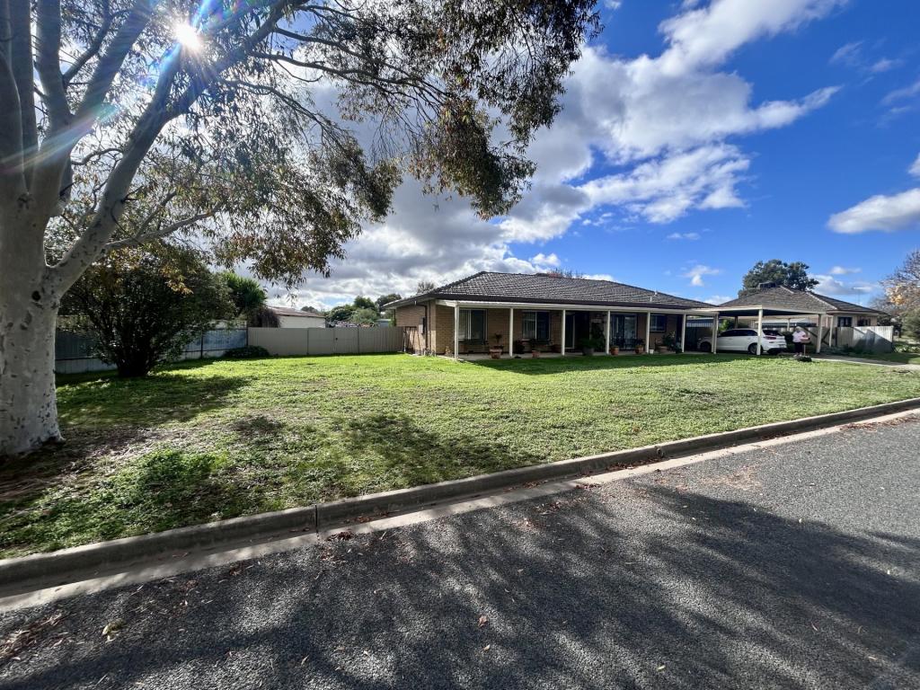 31 BARKLY ST, CHILTERN, VIC 3683