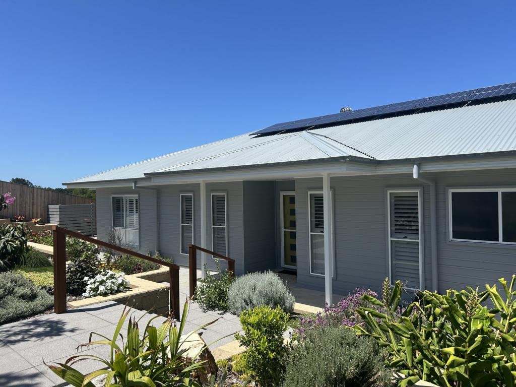 1 Noosa Cres, Red Head, NSW 2430