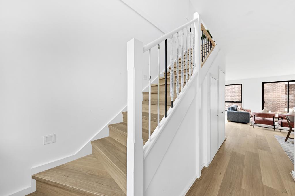 2/174 DUNCANS RD, WERRIBEE, VIC 3030