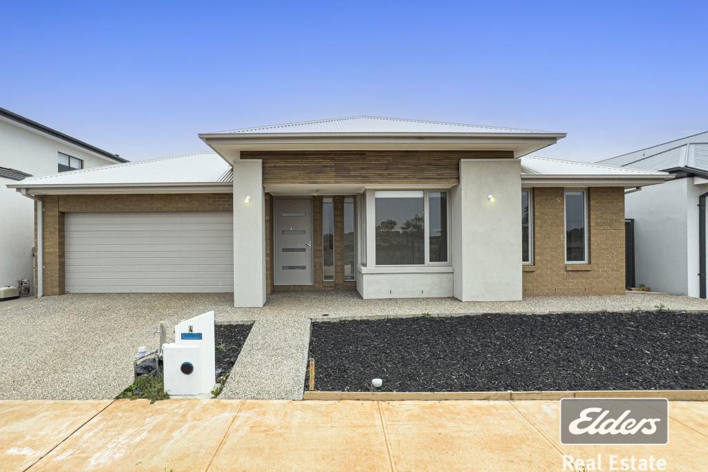 4 SWANPOOL PL, STRATHTULLOH, VIC 3338