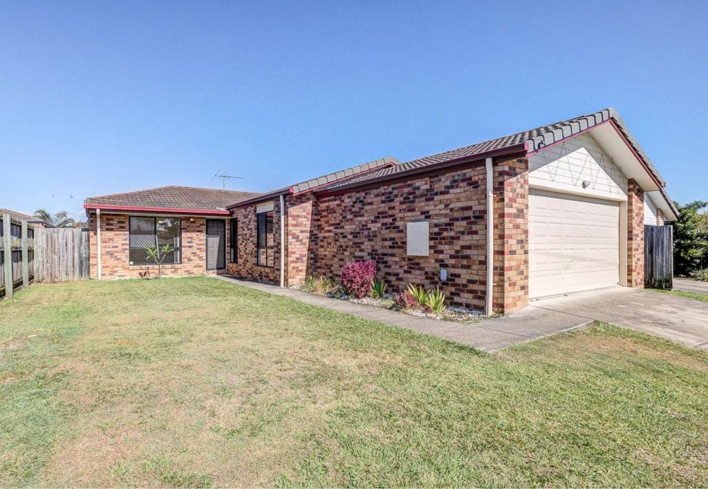 34 Coman St, Rothwell, QLD 4022