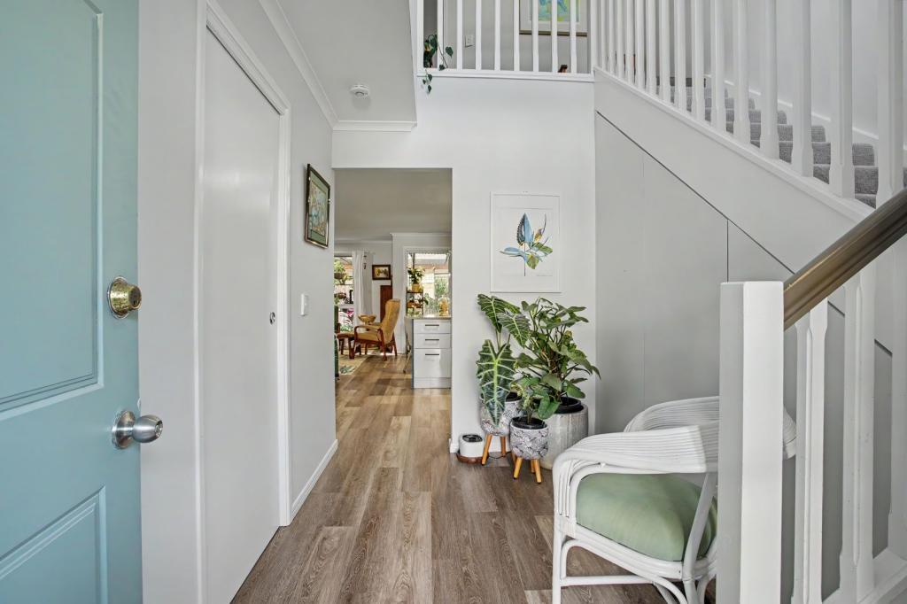 2/6 HARLEY ST, LABRADOR, QLD 4215