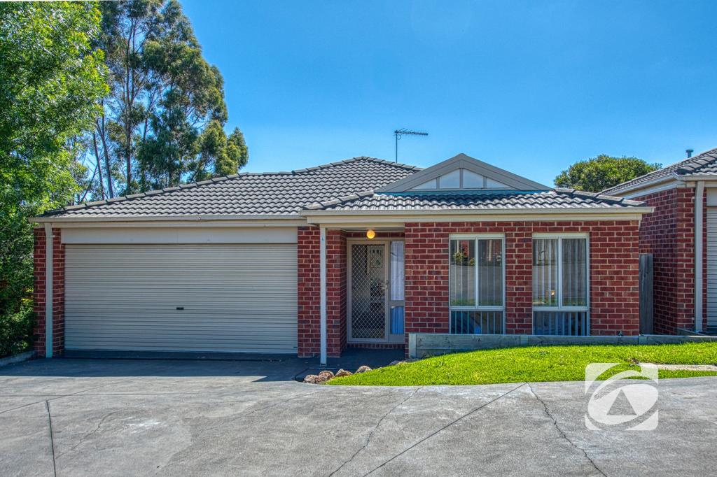 4/12 Mcclenaghan Pl, Pakenham, VIC 3810